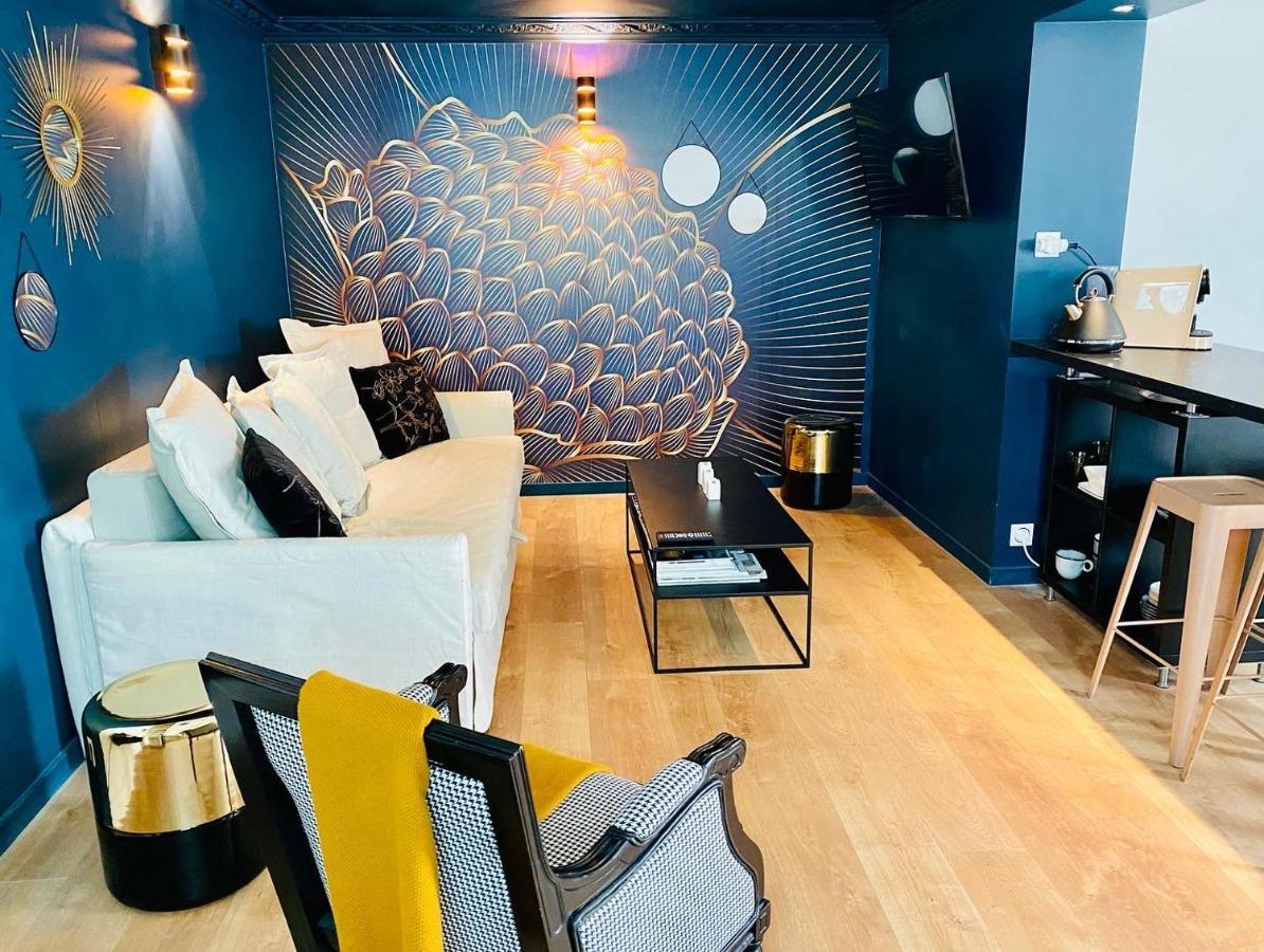Le 104 Feuvrier Apartment